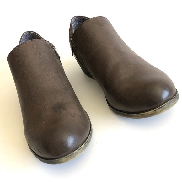 Dunes Drake Low Heeled Booties - Picture 5 of 13